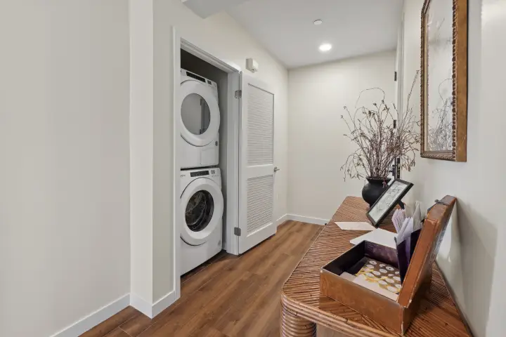 unit interior 1