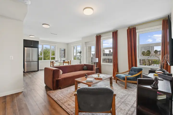 unit interior 5