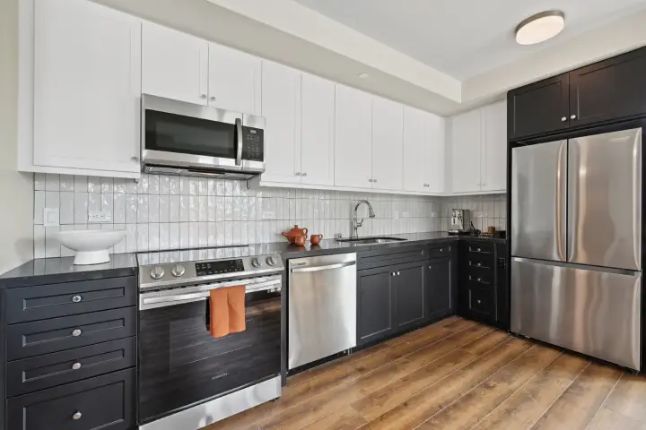 unit interior 8